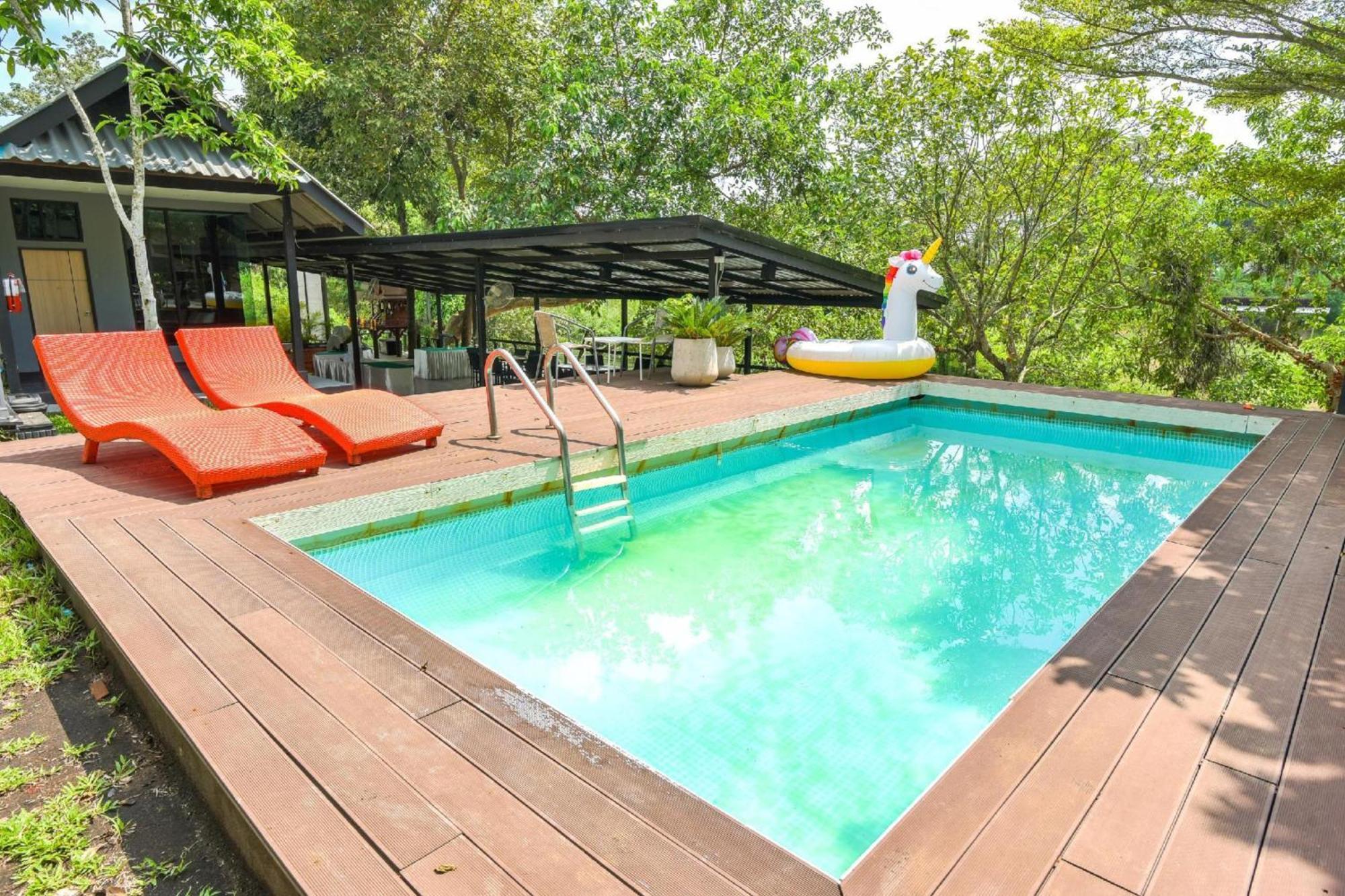 Nana River Hotel